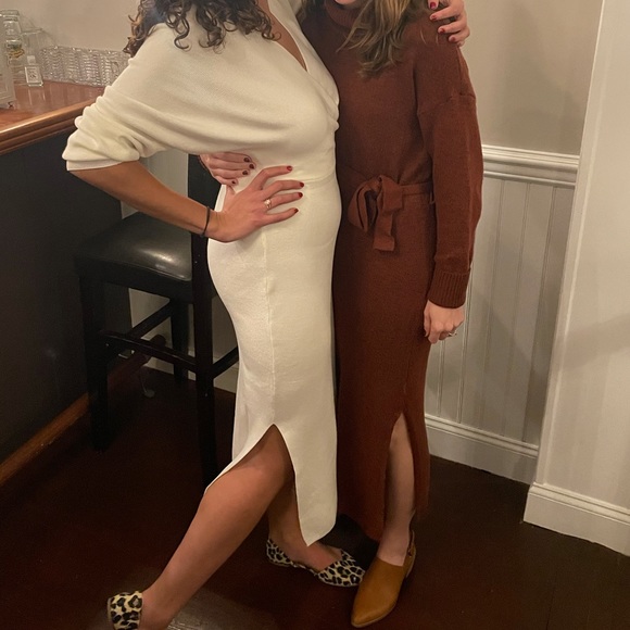 Brick turtle neck sweater dress with tie - Picture 1 of 1